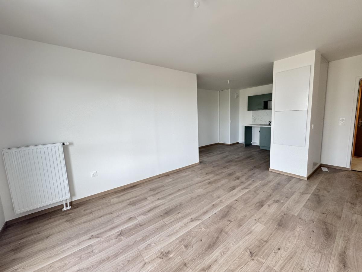 
																																							2 pièces - 
																																						3ème étage - 49m² - 714,46 € - Photo #1
