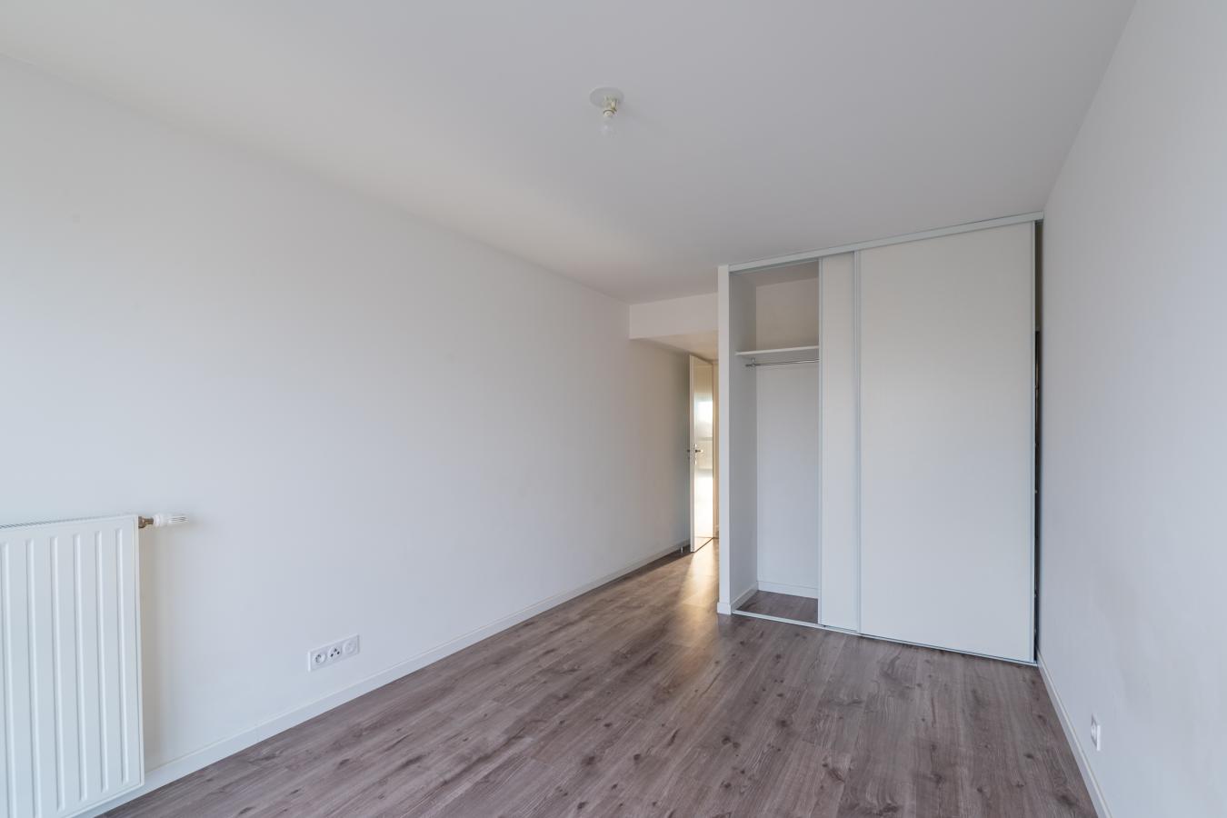 
																																							3 pièces - 
																																						4ème étage - 65m² - 1 112,68 € - Photo #3