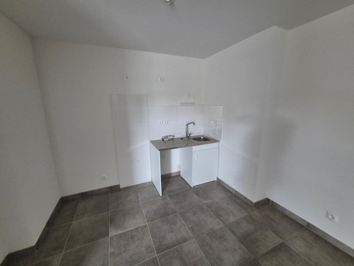 
																																							3 pièces - 
																																						RDC - 63m² - 934,87 € - Photo #3