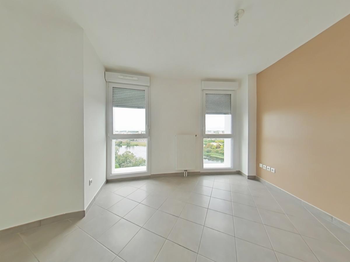 3 pièces - 10ème étage - 59m² - 855,09 € - Photo #2