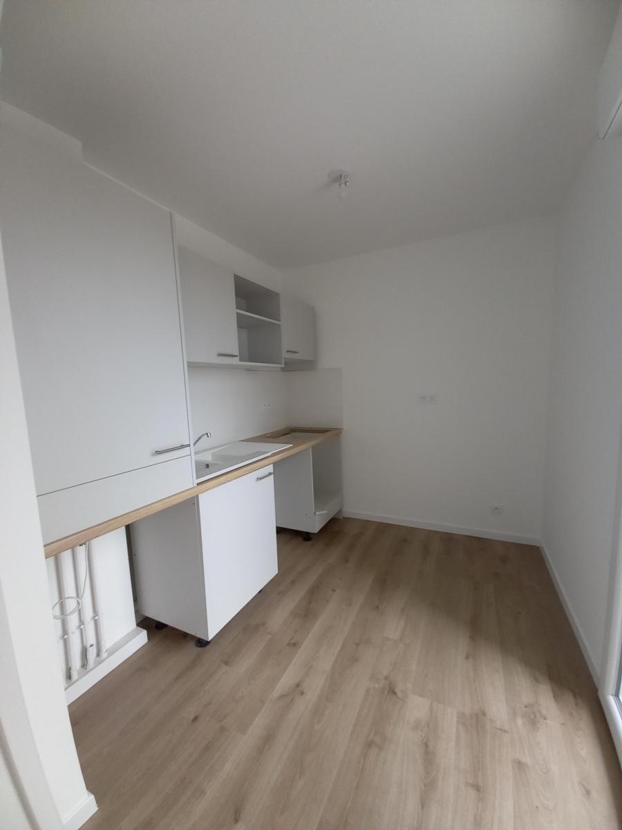 
																																							3 pièces - 
																																						3ème étage - 65m² - 789,32 € - Photo #1