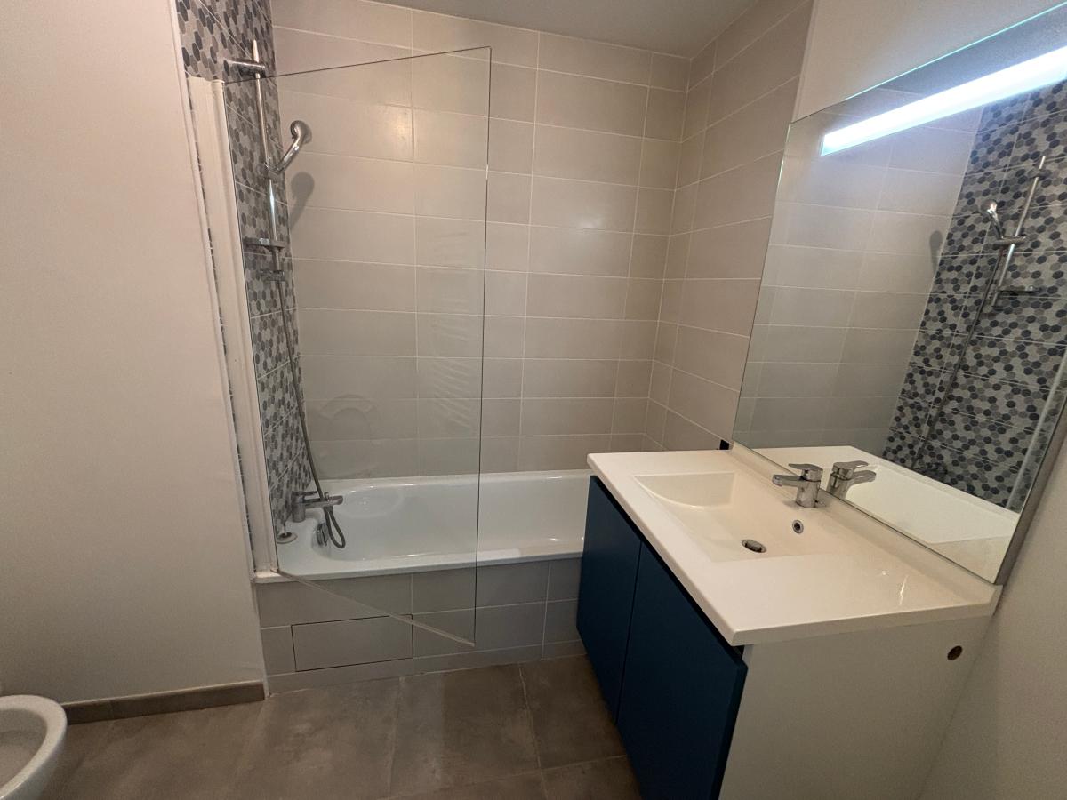 
																			2 pièces - 
																		1er étage - 45m² - 573,57 € - Photo #5