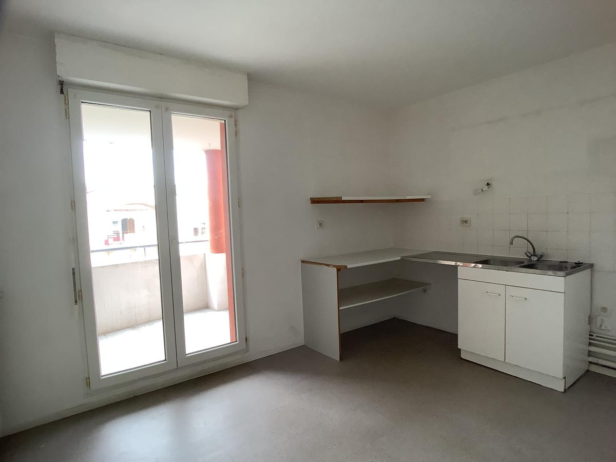 
																																							3 pièces – 
																																						2ème étage – 72m² - 126 600 € - Photo #3