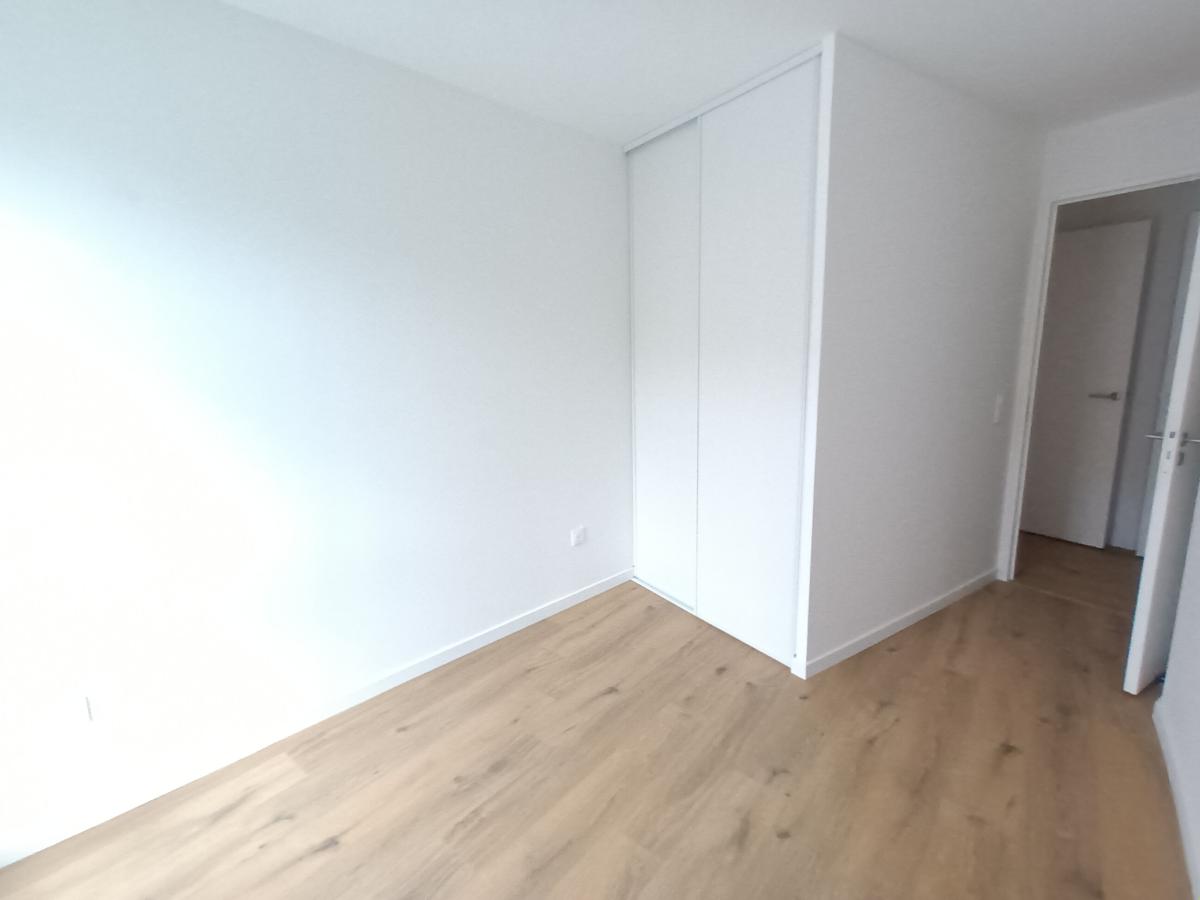 
																			4 pièces – 
																		6ème étage – 85m² - 2 162,50 € - Photo #5