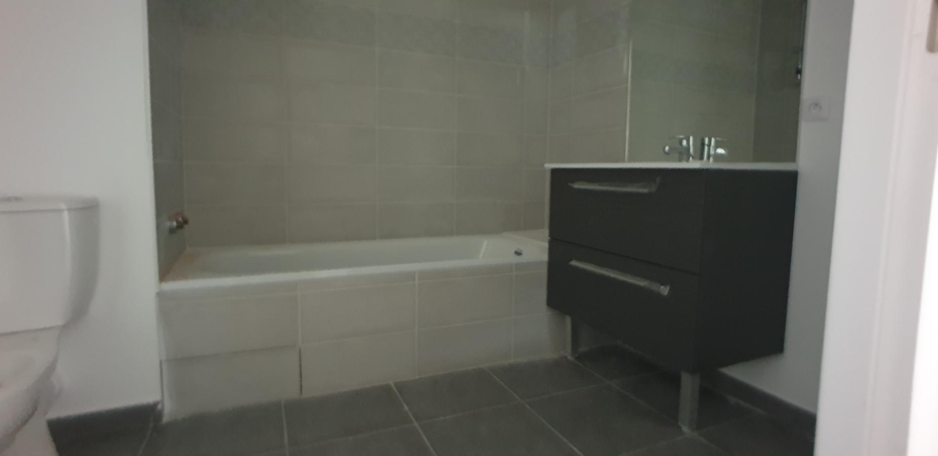 
																																							3 pièces - 
																																						1er étage - 67m² - 1 142,47 € - Photo #5
