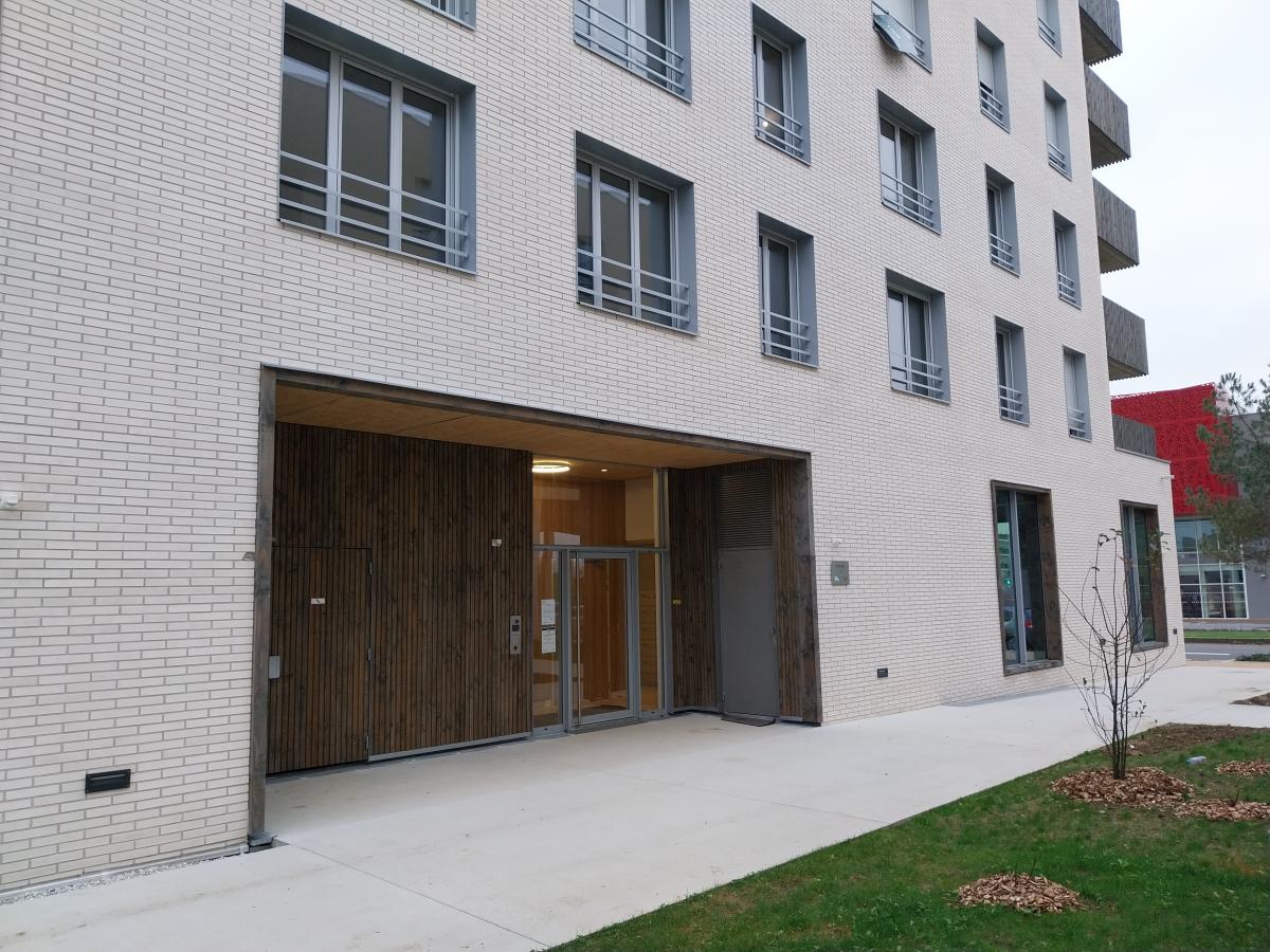 
																																							2 pièces - 
																																						1er étage - 50m² - 727,95 € - Photo #1