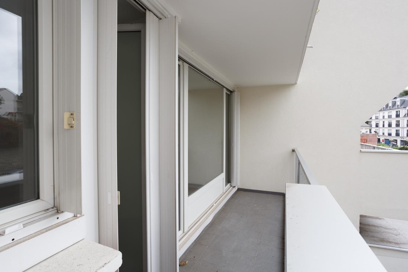 
																																							3 pièces - 
																																						1er étage - 67m² - 335 000 € - Photo #4