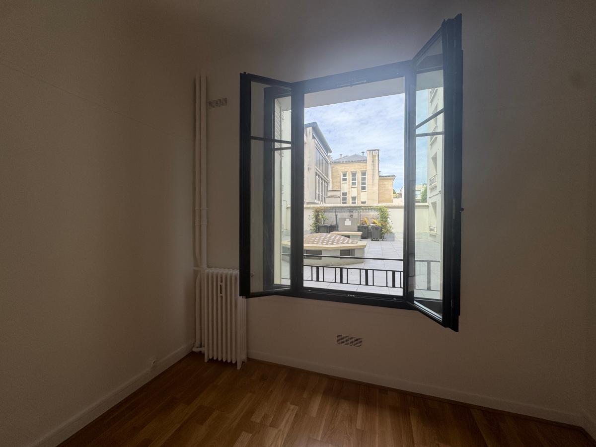 1 pièce - RDC - 240 000 € - Photo #7