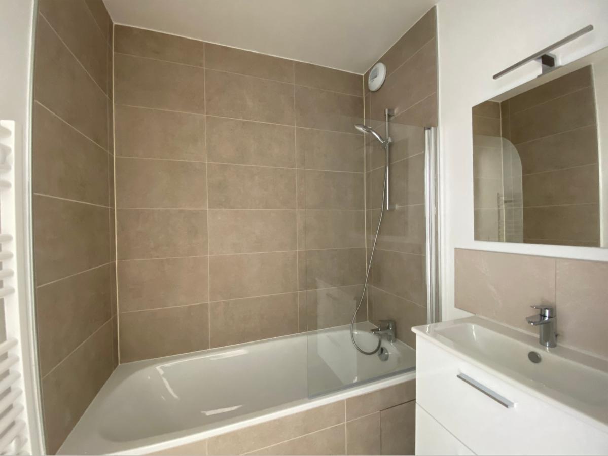 
																			4 pièces - 
																		1er étage - 94m² - 972,39 € - Photo #6