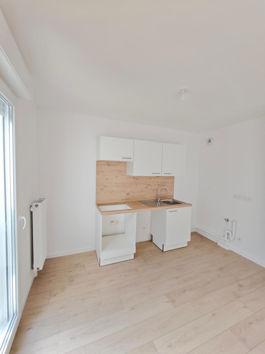 
																			2 pièces - 
																		1er étage - 52m² - 1 193,75 € - Photo #2