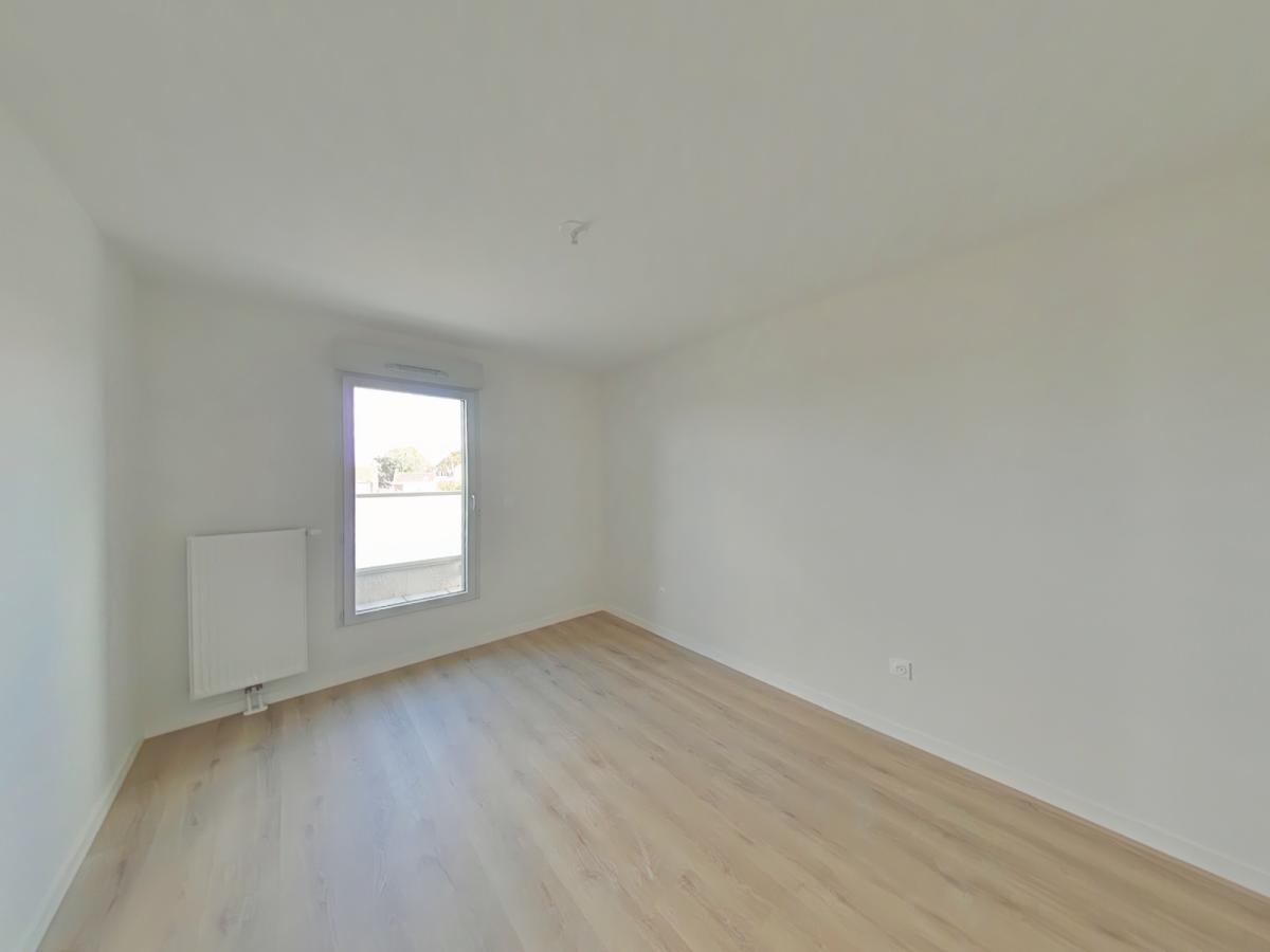 
																			3 pièces - 
																		3ème étage - 63m² - 899,85 € - Photo #4