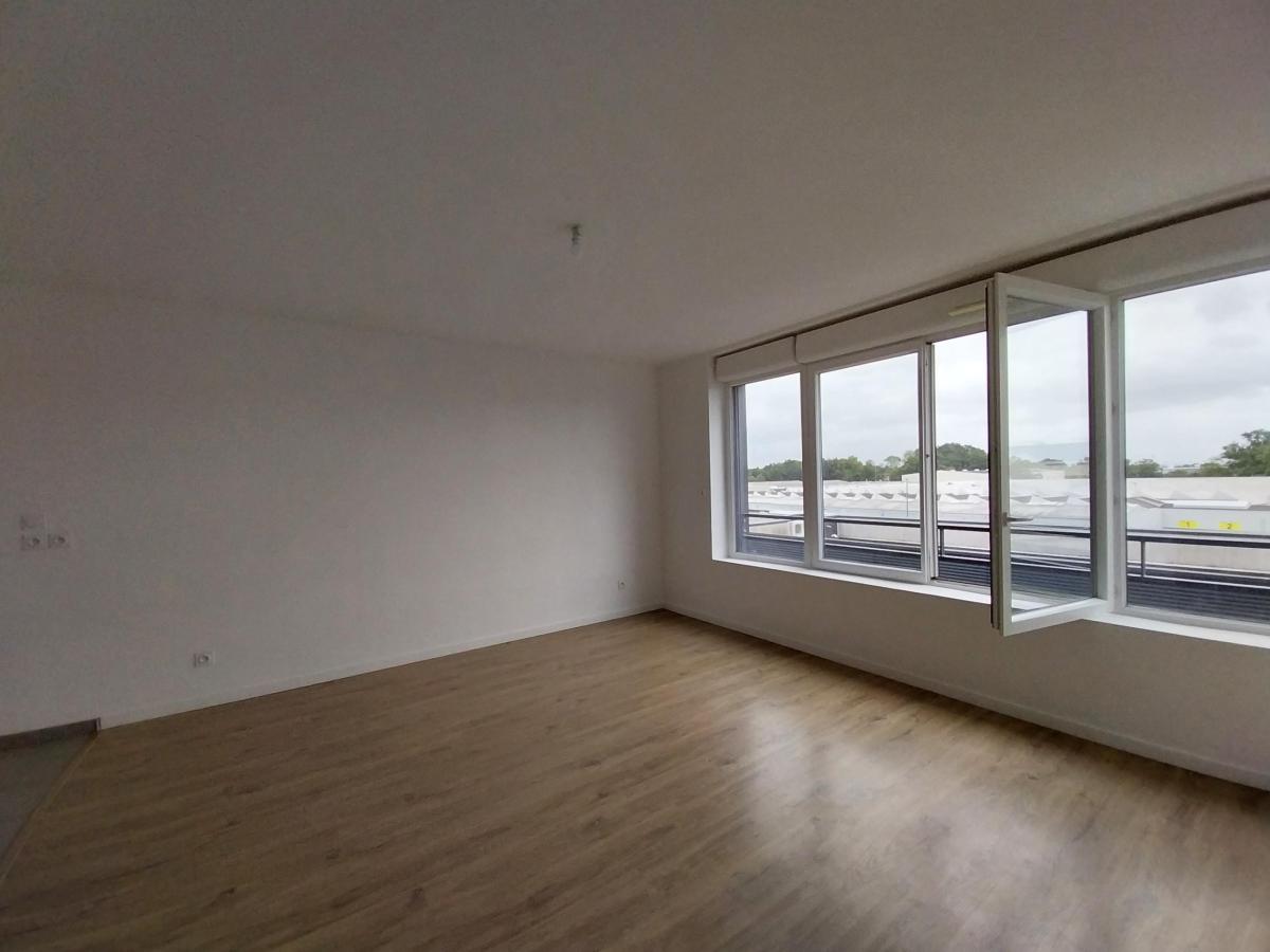 1 pièce - 2ème étage - 37m² - 576,80 € - Photo #3