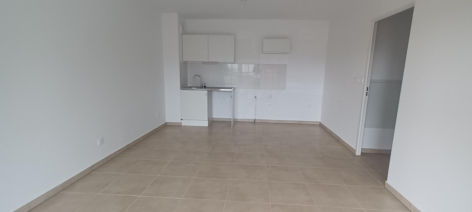 3 pièces - 1er étage - 62m² - 774,26 € - Photo #2