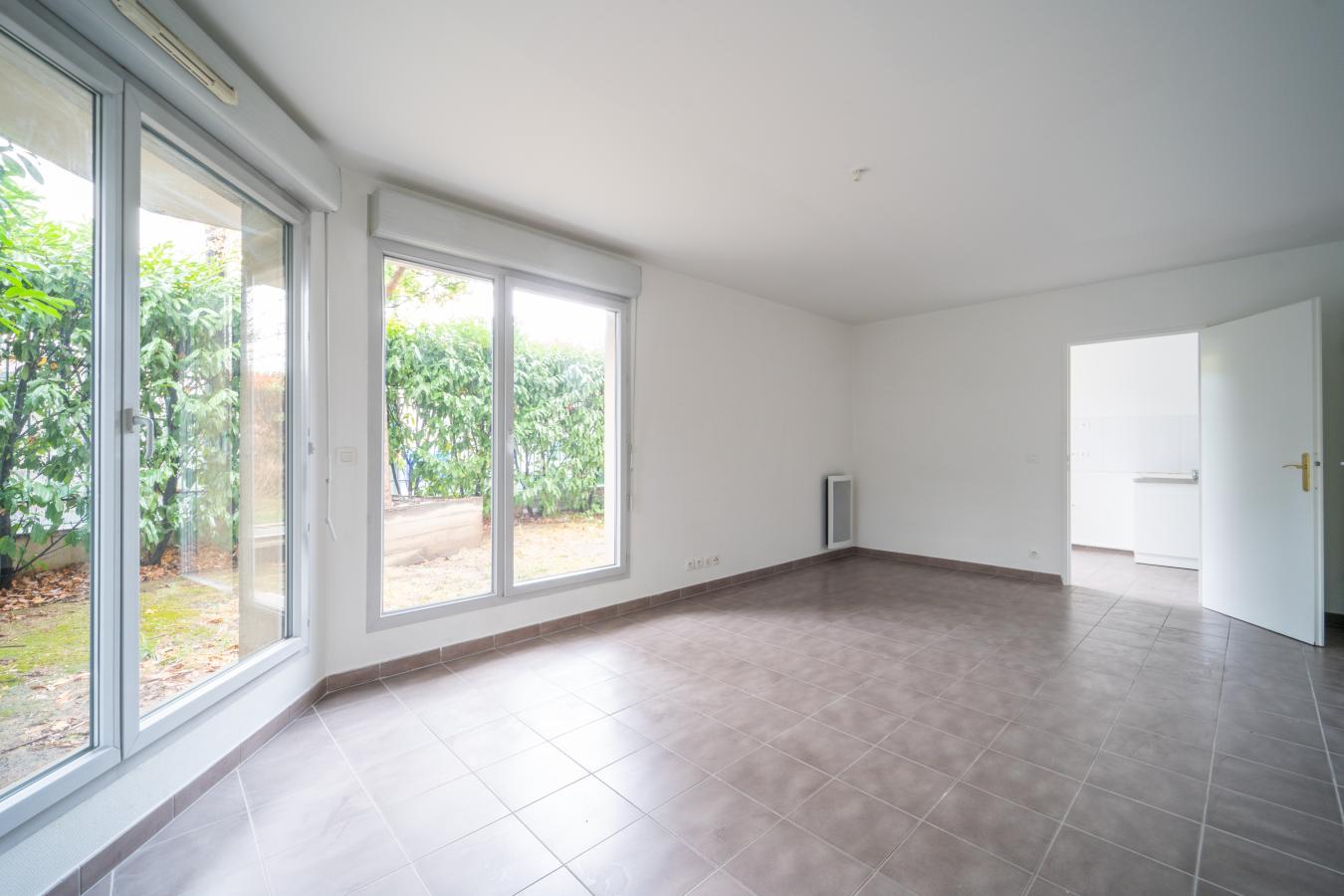 
																			4 pièces - 
																		RDC - 80m² - 1 520,67 € - Photo #2