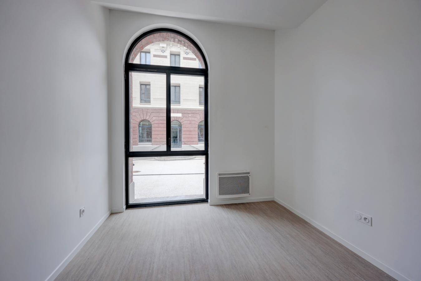 
																																							3 pièces - 
																																						RDC - 71m² - 908,77 € - Photo #3