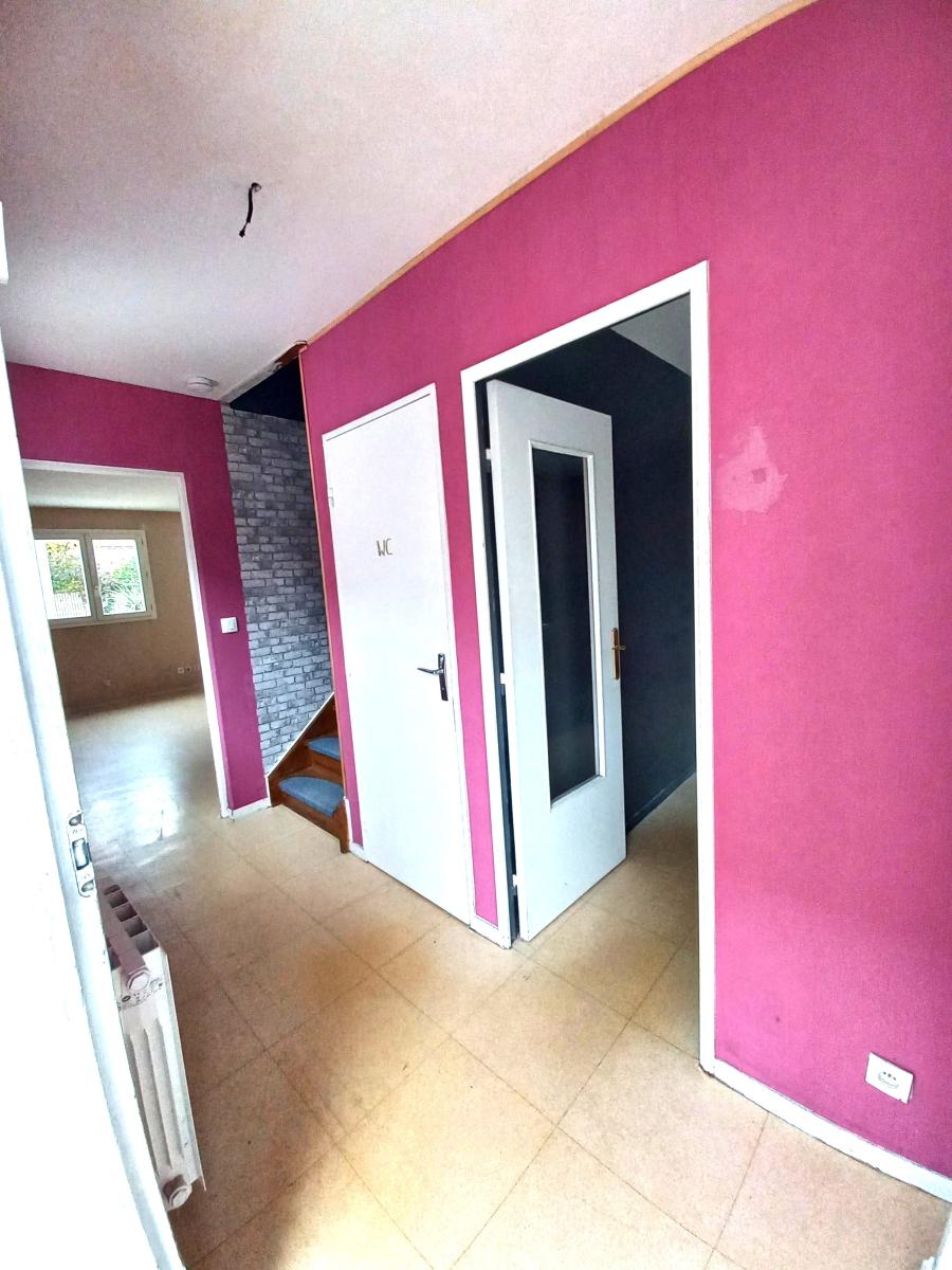 
																																							4 pièces - 
																																						RDC 110 000 € - Photo #1
