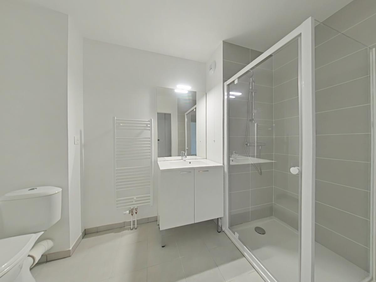 
																																							2 pièces - 
																																						1er étage - 47m² - 582,39 € - Photo #3