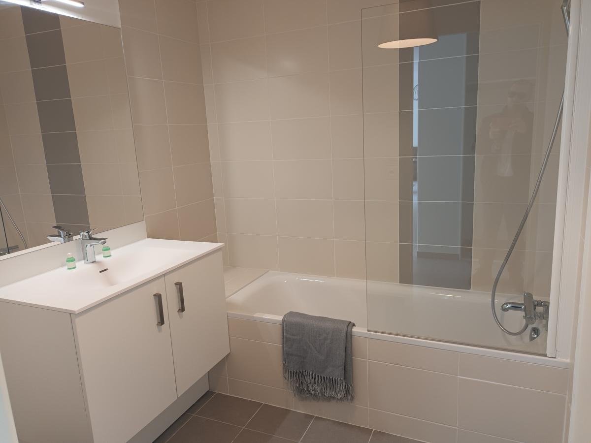 
																			5 pièces - 
																		4ème étage - 122m² - 2 041,42 € - Photo #2