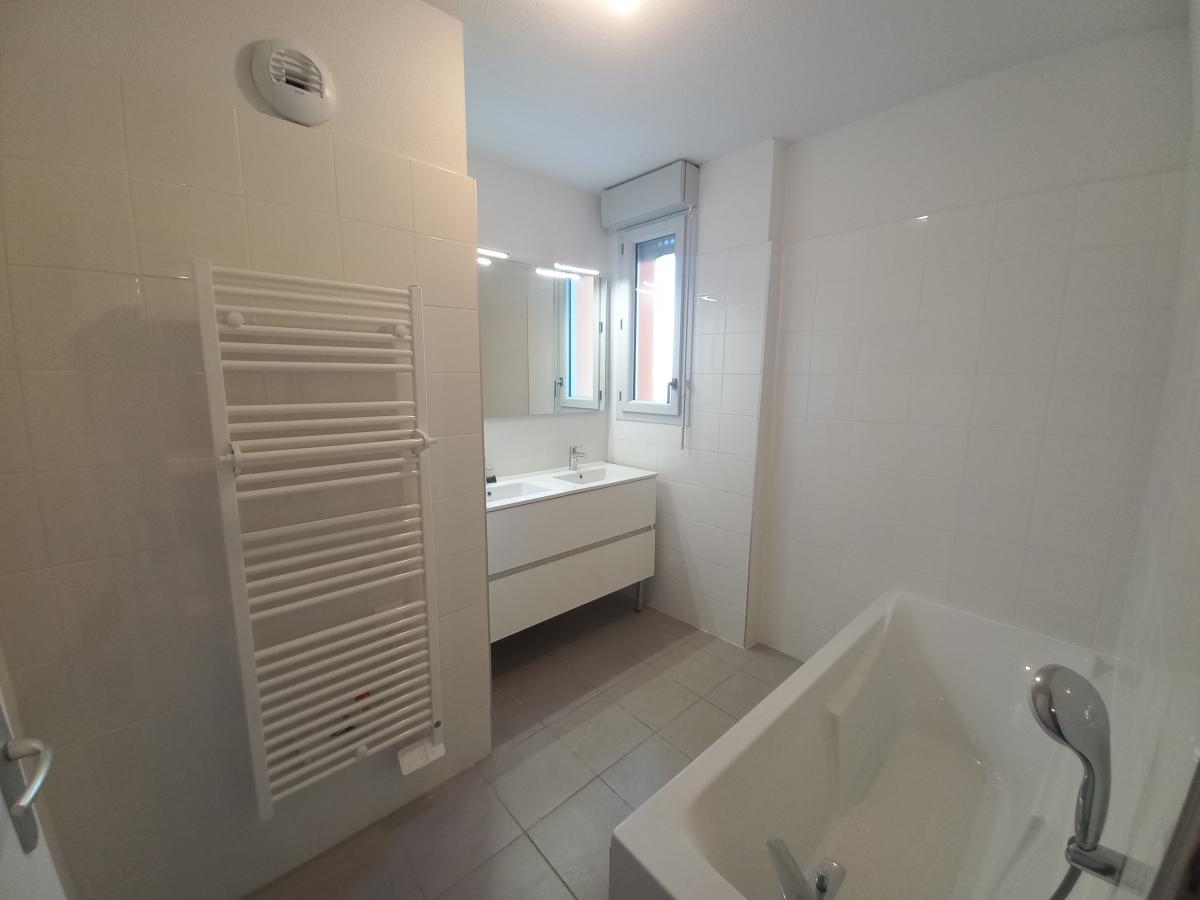 
																																							5 pièces - 
																																						4ème étage - 99m² - 1 111,78 € - Photo #6
