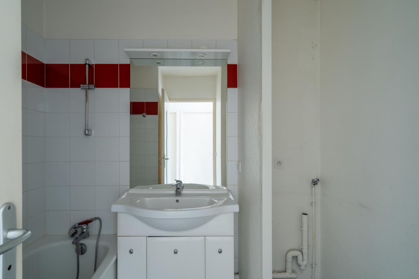 3 pièces - 1er étage - 61m² - 713,86 € - Photo #3