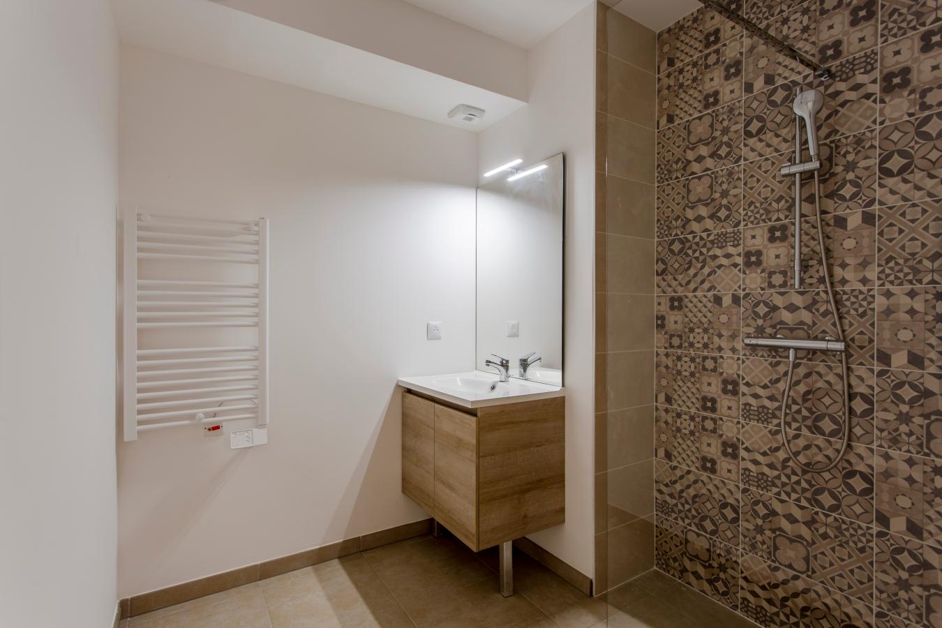 
																																							3 pièces - 
																																						RDC - 63m² - 841,66 € - Photo #5