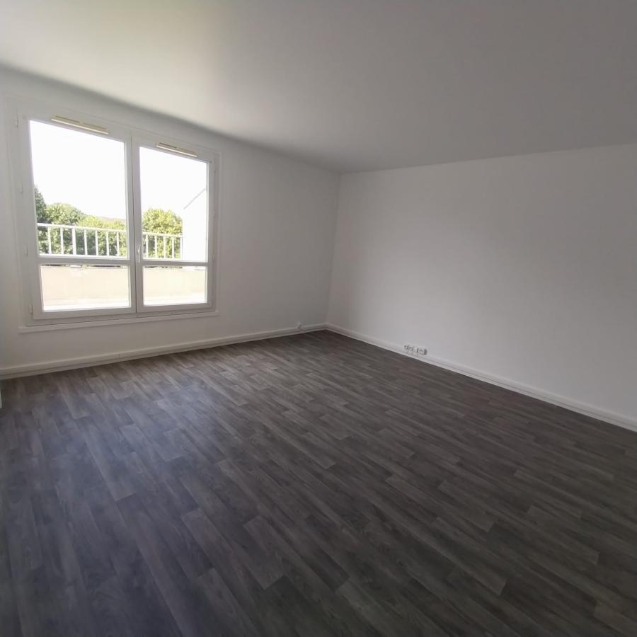 
																			3 pièces - 
																		4ème étage - 60m² - 132 000 € - Photo #0