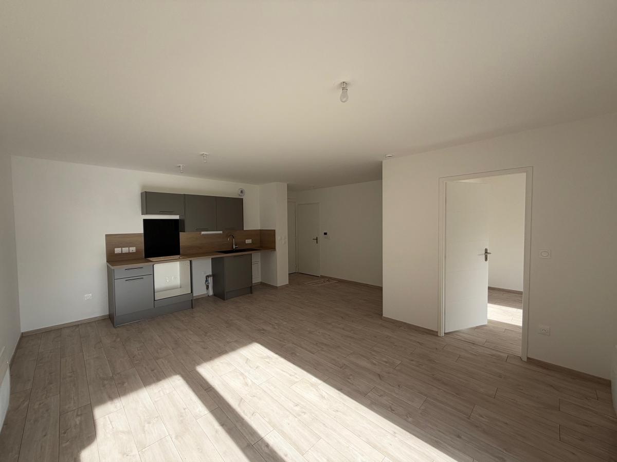 
																																							2 pièces - 
																																						RDC - 47m² - 711,69 € - Photo #2