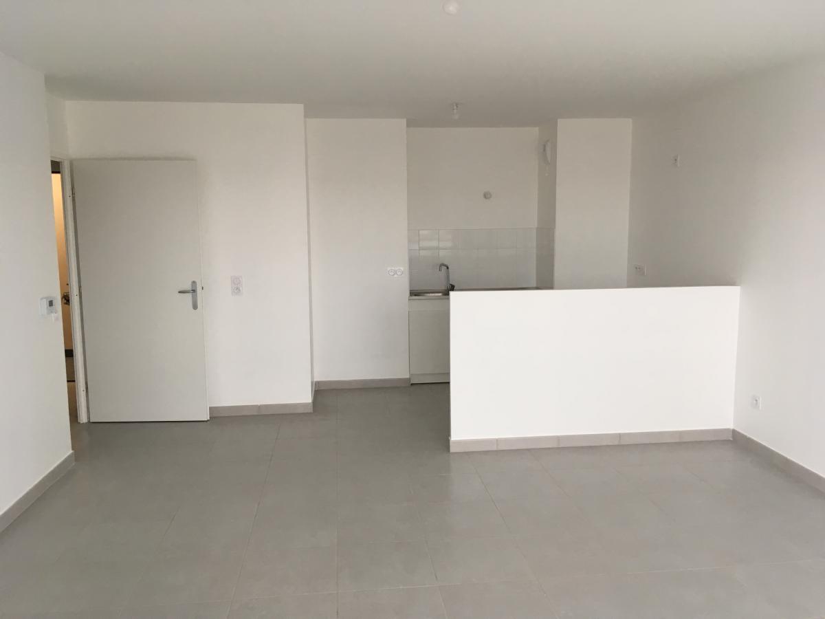 3 pièces - 3ème étage - 63m² - 755,40 € - Photo #0