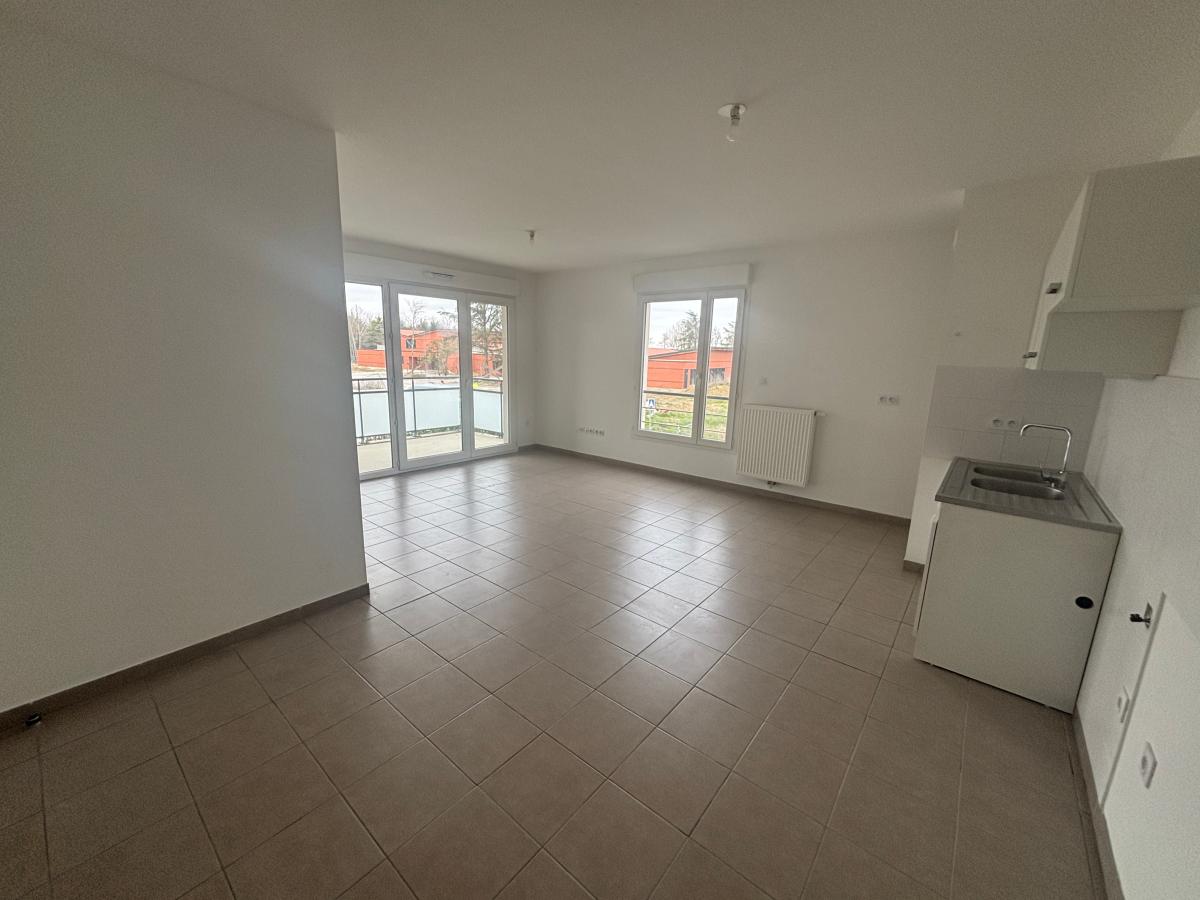 
																			4 pièces – 
																		1er étage – 79m² - 807,57 € - Photo #3