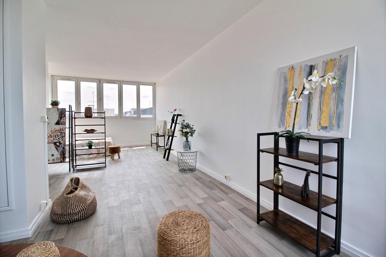 4 pièces - 5ème étage - 70m² - 1 347,69 € - Photo #1