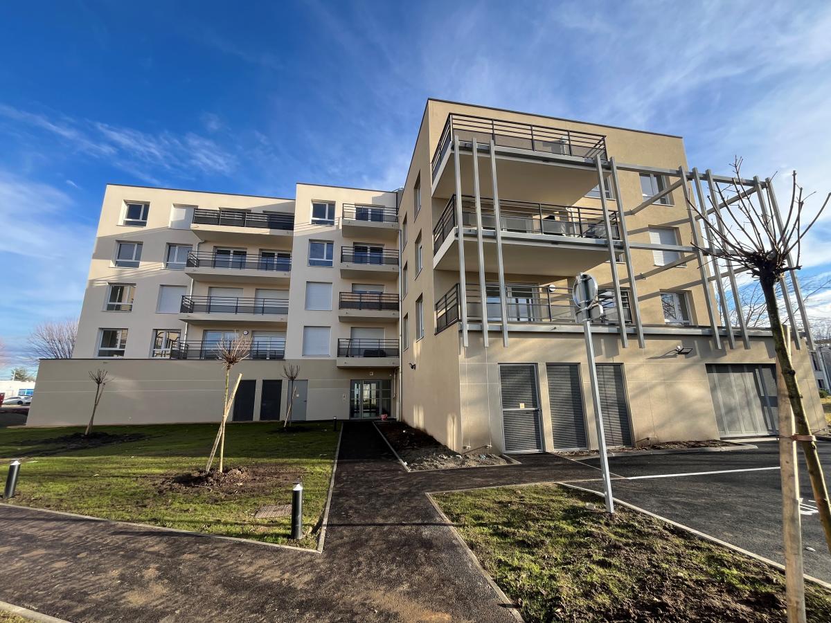 
																																							4 pièces - 
																																						2ème étage - 86m² - 950,86 € - Photo #2