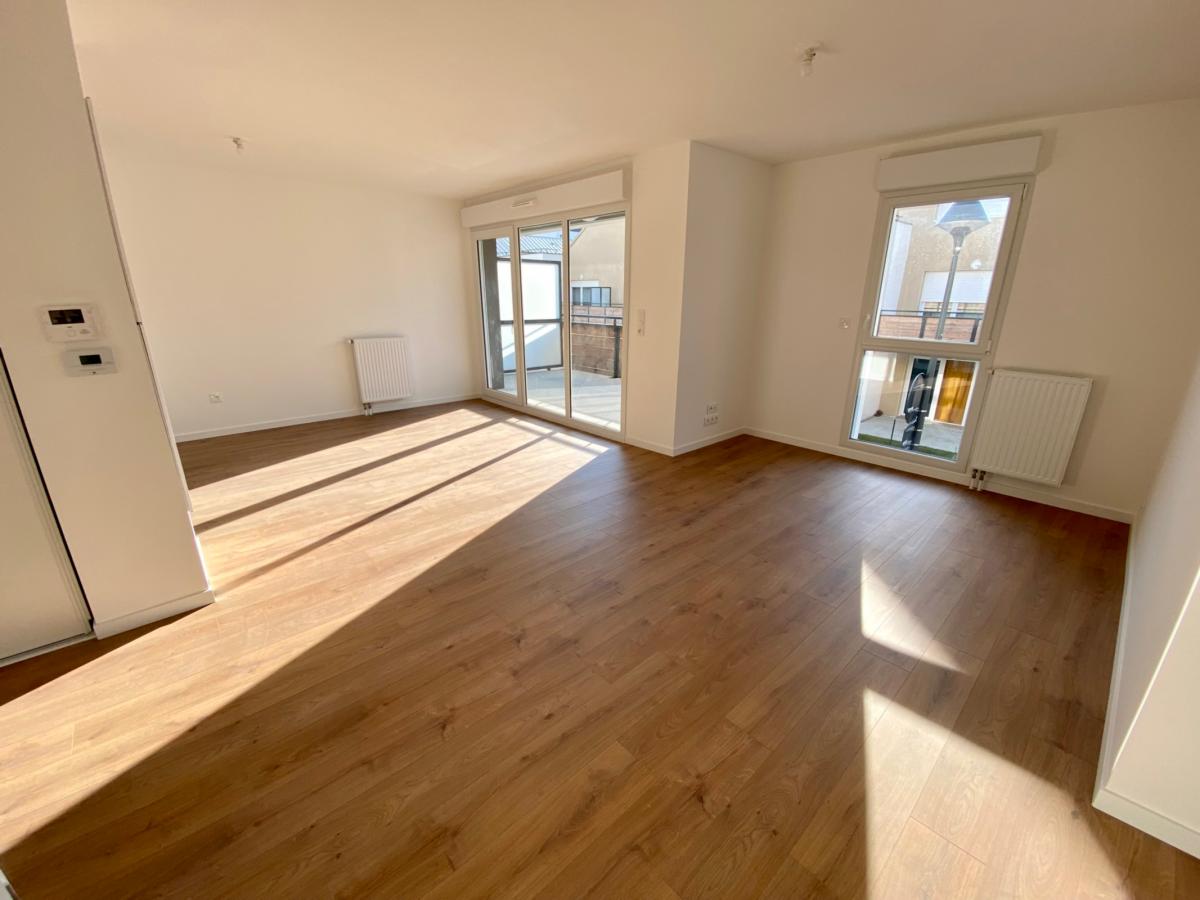 
																																							3 pièces - 
																																						1er étage - 62m² - 794,46 € - Photo #2