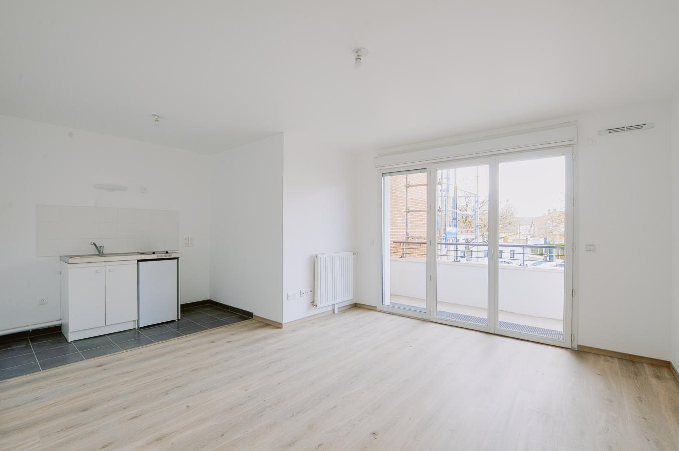 
																			3 pièces - 
																		RDC - 63m² - 1 125,20 € - Photo #1