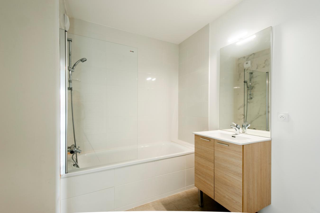 
																																							2 pièces - 
																																						RDC - 46m² - 707,18 € - Photo #1