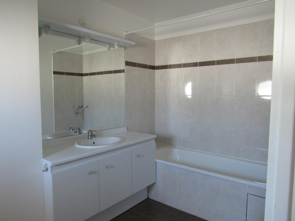 3 pièces - 1er étage - 65m² - 1 234,98 € - Photo #2