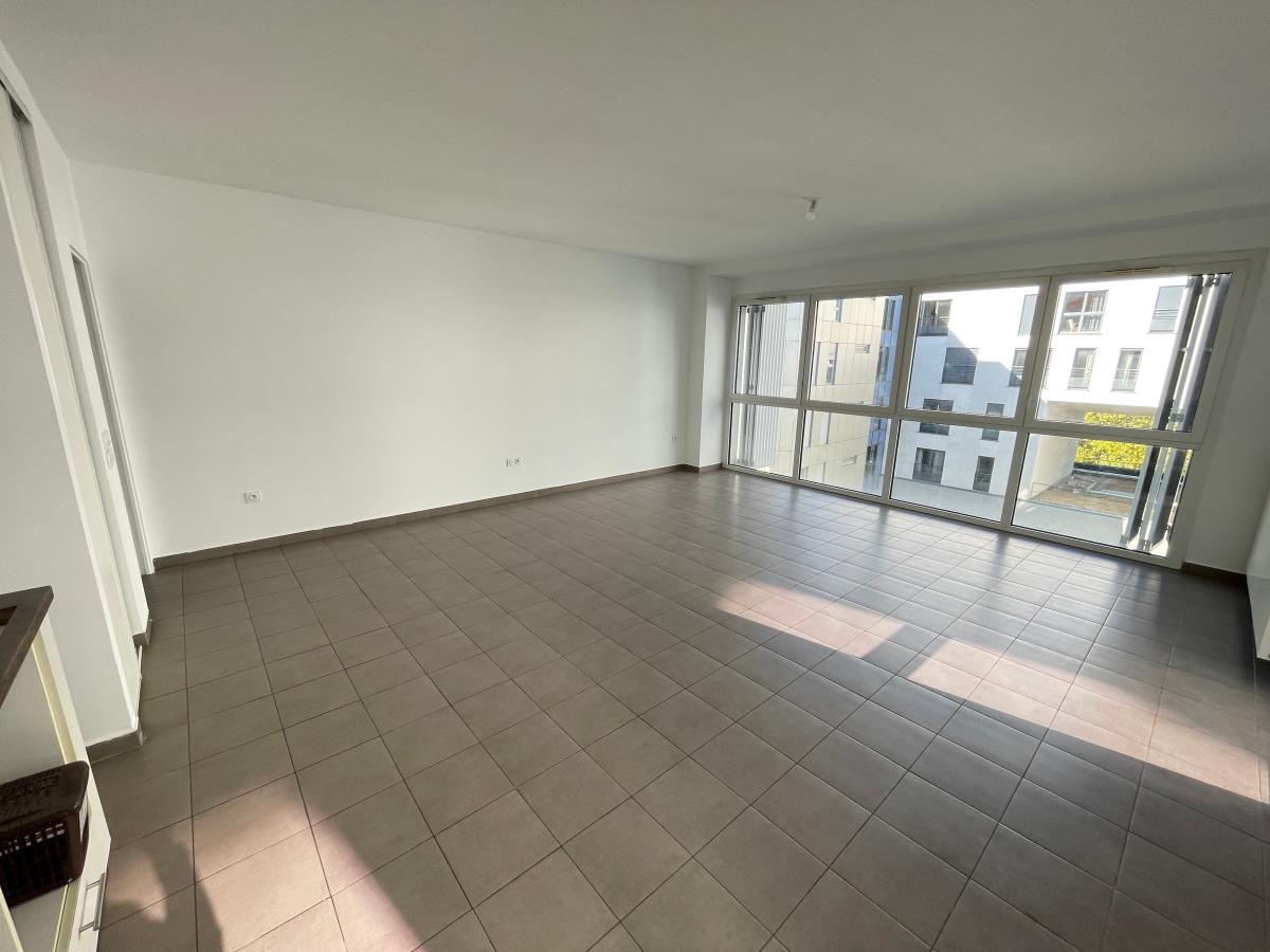 
																			3 pièces - 
																		4ème étage - 72m² - 1 795,67 € - Photo #0