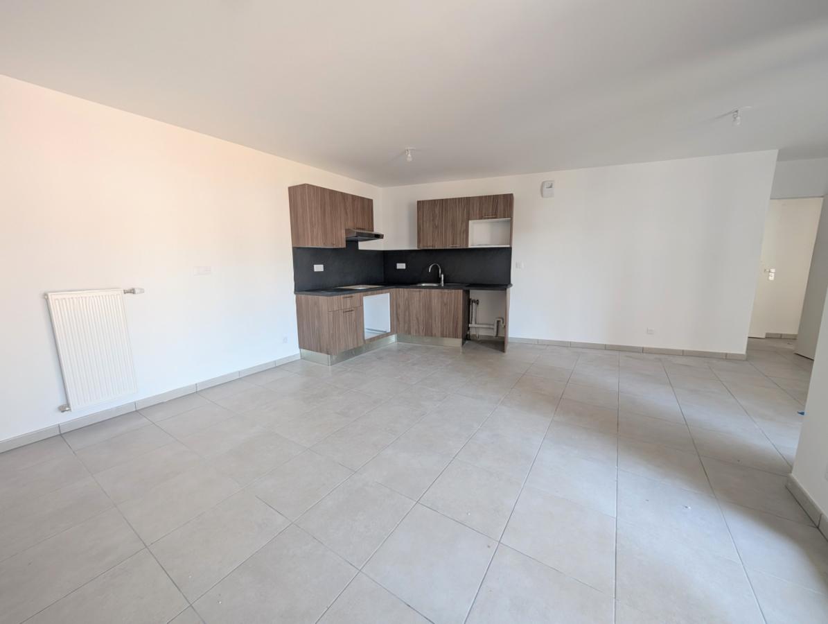 
																																							5 pièces - 
																																						2ème étage - 94m² - 1 398,08 € - Photo #3