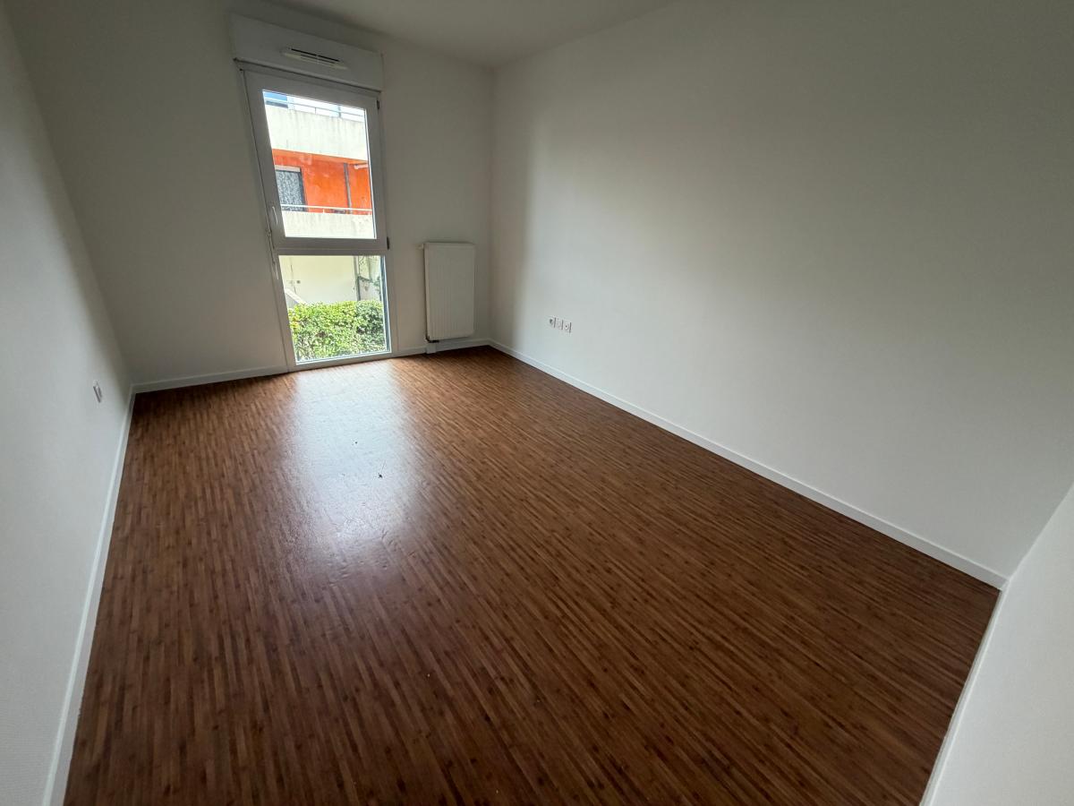 
																																							4 pièces - 
																																						1er étage - 84m² - 903,68 € - Photo #5