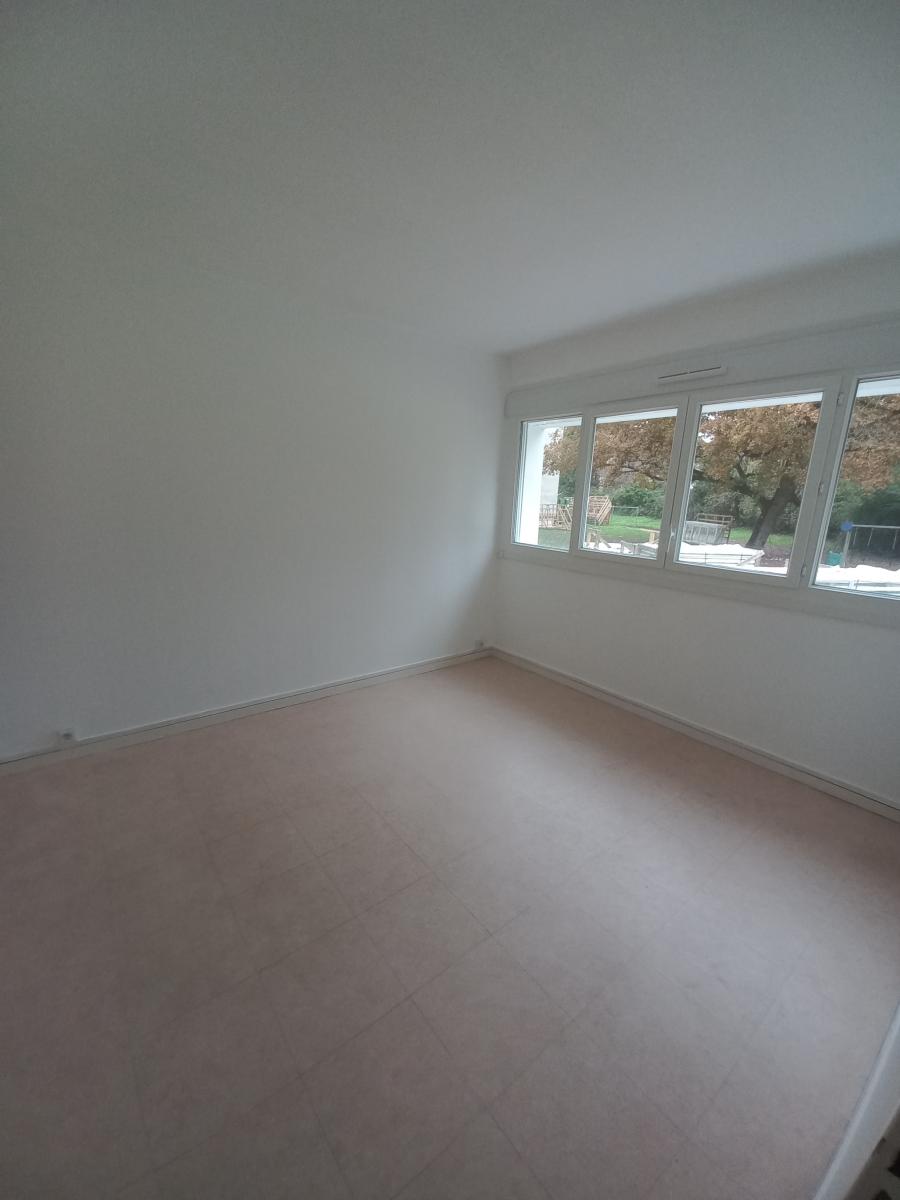
																			3 pièces - 
																		1er étage - 60m² - 809,55 € - Photo #3