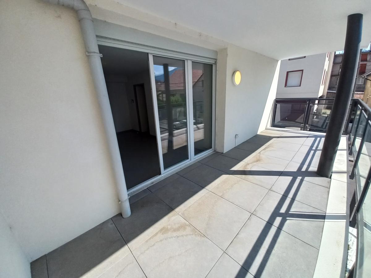 3 pièces - 1er étage - 69m² - 805,41 € - Photo #0