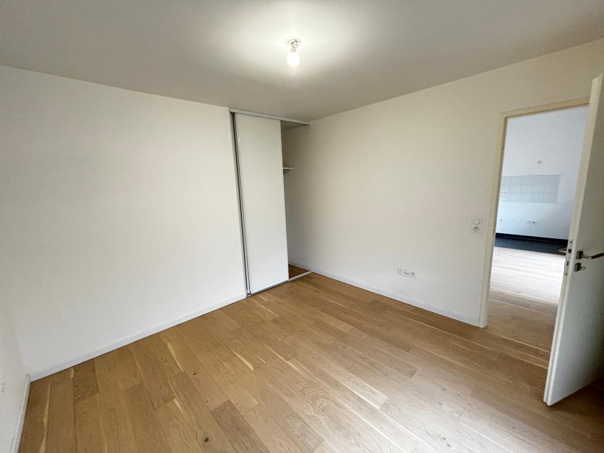 
																			2 pièces - 
																		RDC - 40m² - 1 014,99 € - Photo #3