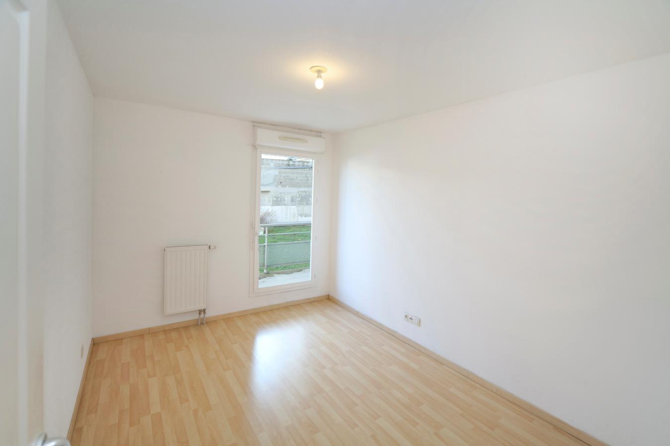 
																			5 pièces - 
																		3ème étage - 119m² - 980,24 € - Photo #2