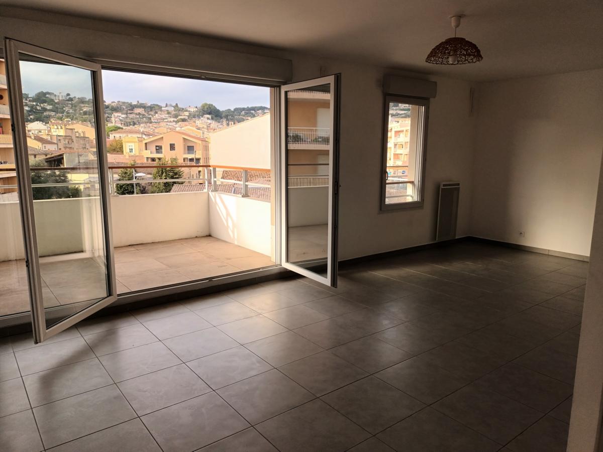 2 pièces - 2ème étage - 37m² - 688,82 € - Photo #1