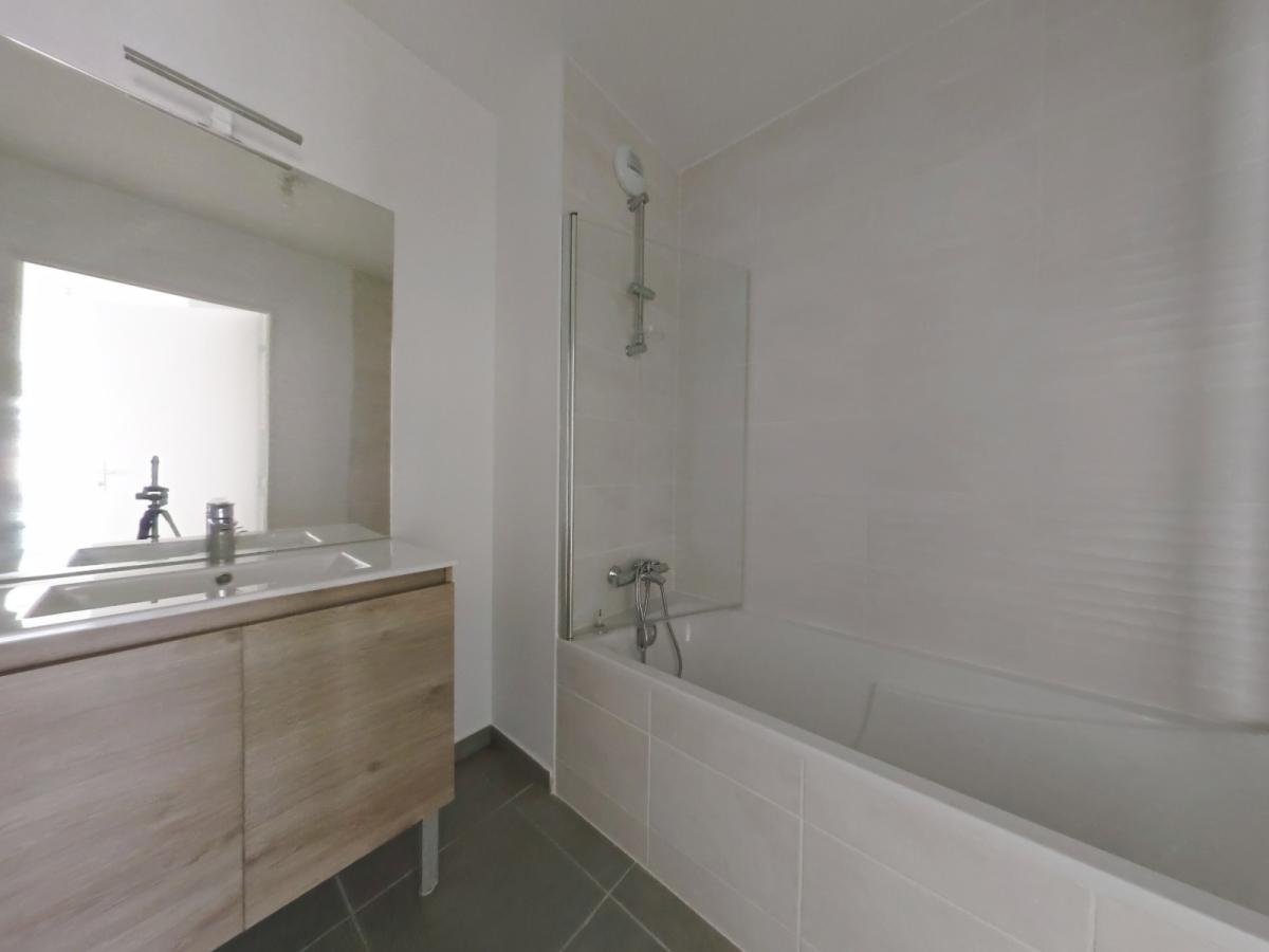 
																			3 pièces - 
																		3ème étage - 65m² - 1 254,05 € - Photo #6