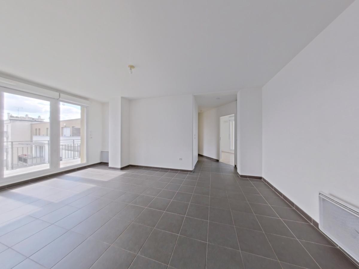 
																																							4 pièces - 
																																						4ème étage - 87m² - 980,99 € - Photo #2