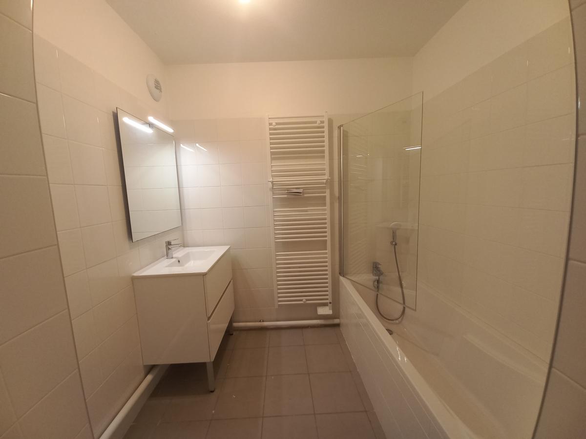 4 pièces - 3ème étage - 86m² - 937,85 € - Photo #4