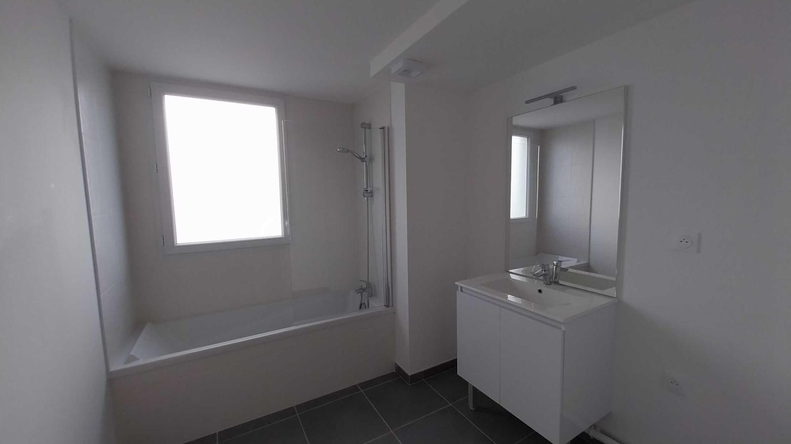 4 pièces - 8ème étage - 79m² - 1 121,87 € - Photo #4