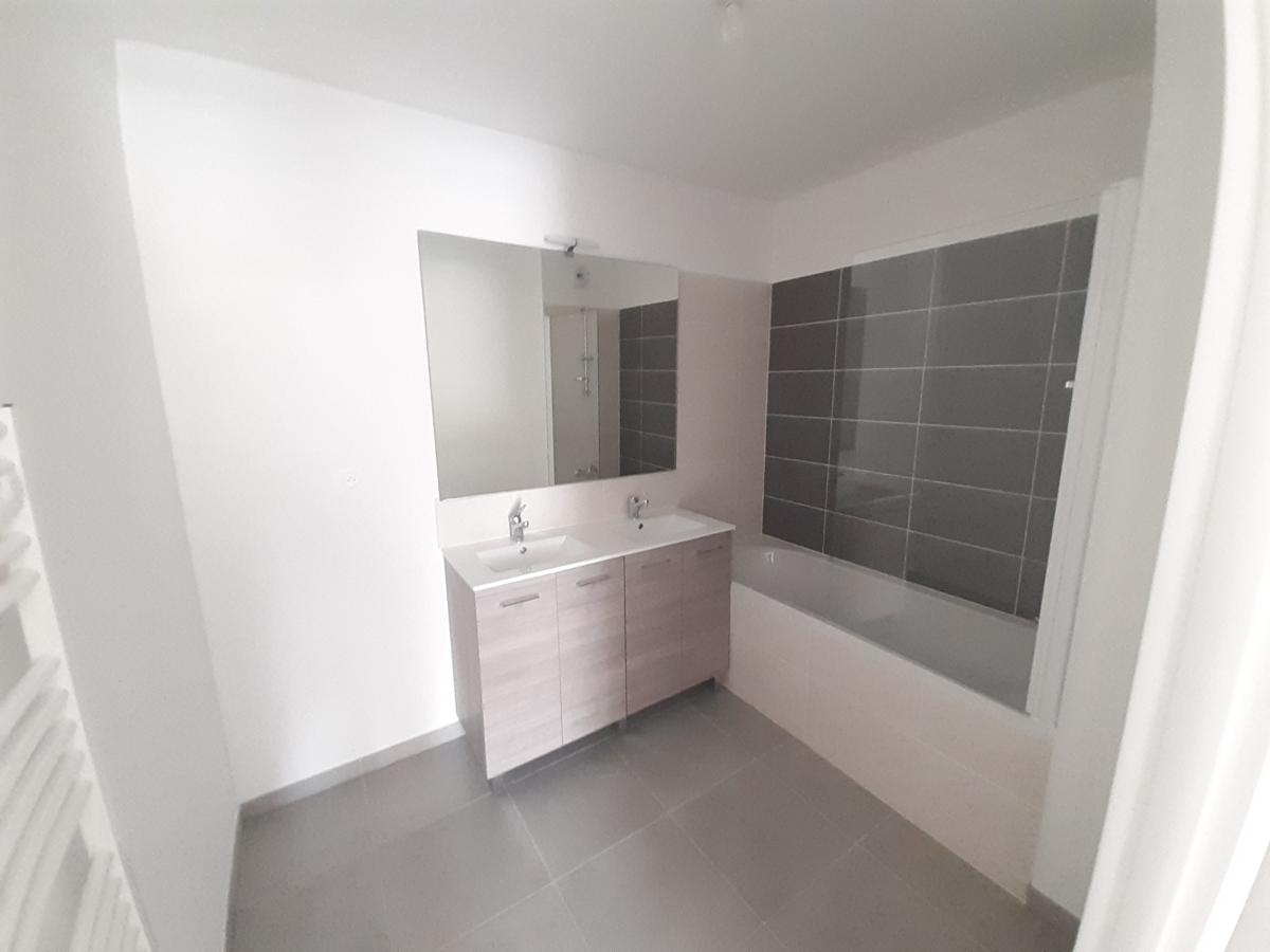 
																			3 pièces - 
																		3ème étage - 74m² - 974,33 € - Photo #4