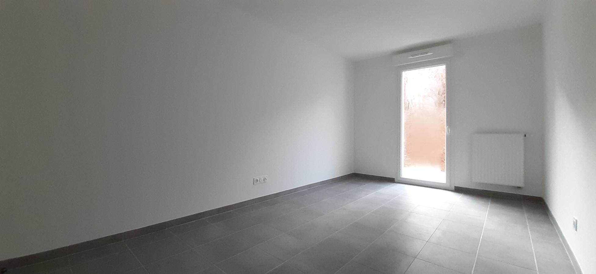 
																																							2 pièces - 
																																						1er étage - 45m² - 746,77 € - Photo #3