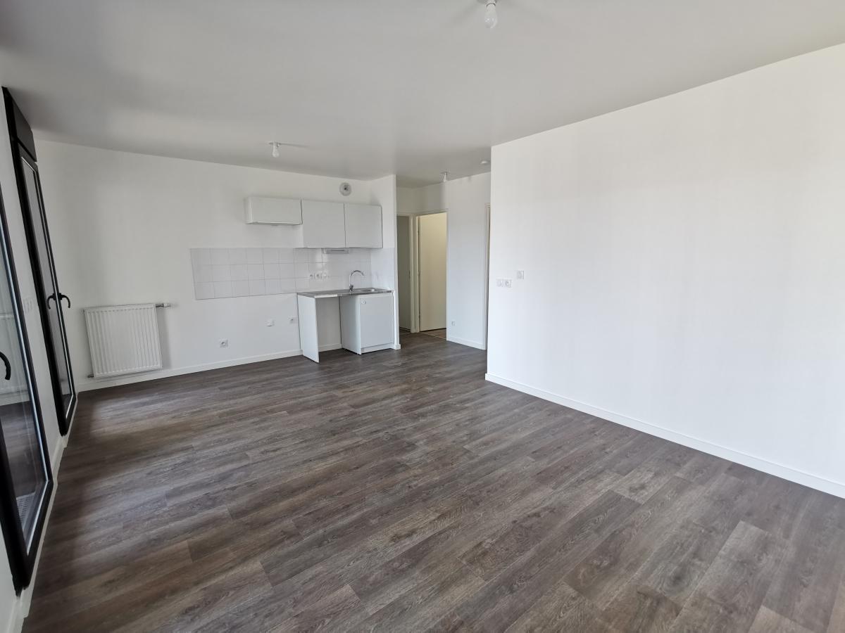 2 pièces - RDC - 43m² - 852,46 € - Photo #2